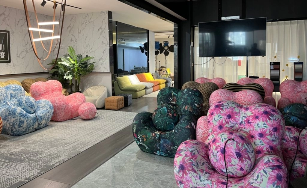 Compression Sofas vs Traditional Sofas Comparison